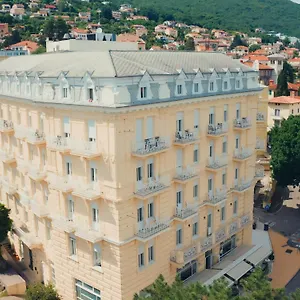 4* מלון Bristol